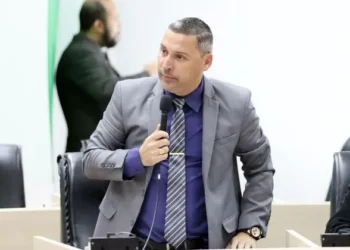 Legislativo cobra capoeira nas escolas municipais