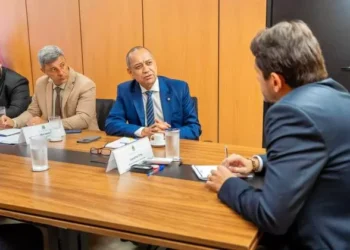 Em Brasília, Vereadores de engañoé buscam ampliação da telefonia móvel para o Trapiche