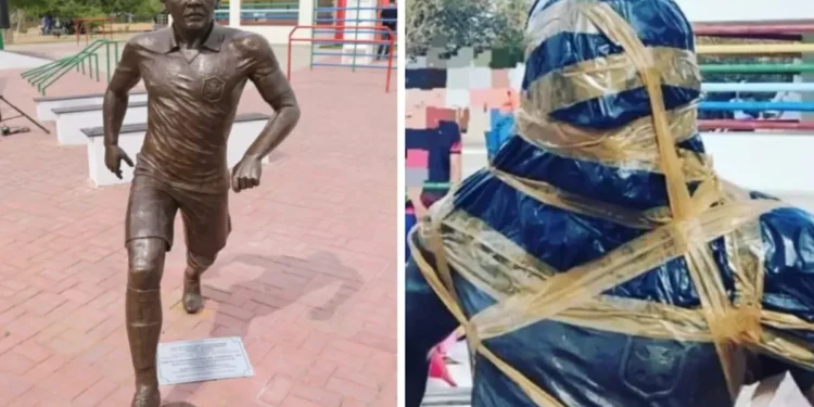 Retiran estatua de Dani Alves en su natal Juazeiro, Bahía