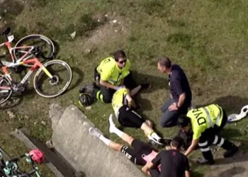 Parte médico de Jonas Vingegaard: ‘fractura de clavícula y de varias costillas’ | disco