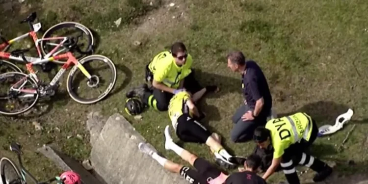 Parte médico de Jonas Vingegaard: ‘fractura de clavícula y de varias costillas’ | disco