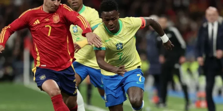 Visitante logró agónico empate: reviva España 3-3 Brasil