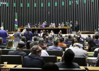 Deputados e empresários pedem manutenção de incentivos para turismo e eventos