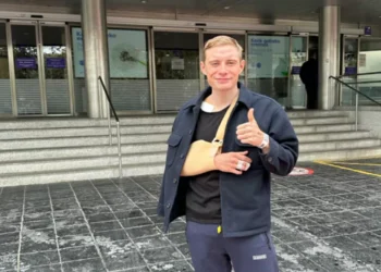 Recibe Jonas Vingegaard el alta hospitalaria | Video