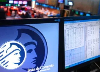 La contracara de la euforia en los mercados: se desploma la tarifa de inversión en la economía real