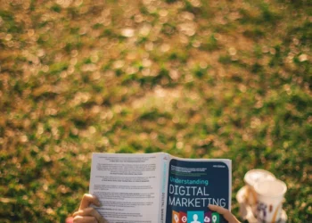 “Descubre la clave del éxito en Marketing con Ramiro Rojas”