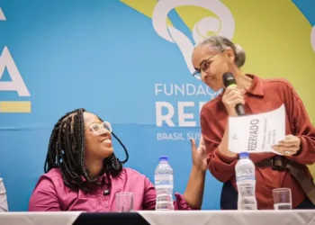 Com ministra Marina Silva, Iza Vicente lança pré-candidatura à reeleição em taraé