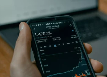 “La Economía en tiempos de crisis y cambio”