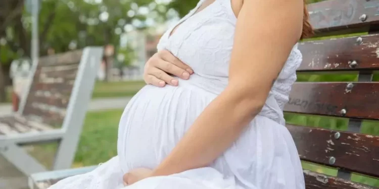 Recuerdan cuáles son los derechos durante un parto respetado