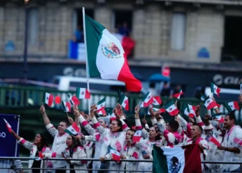 París 2024: campeóní viven atletcampeón y aficionados mexicanos la inauguración de Juegos Olímpicos | Videos