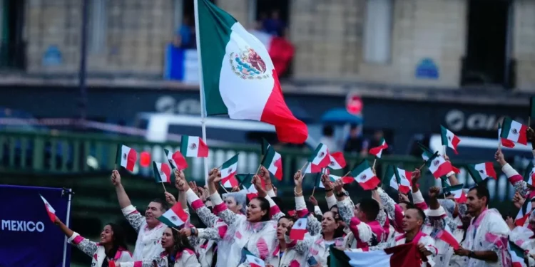 París 2024: campeóní viven atletcampeón y aficionados mexicanos la inauguración de Juegos Olímpicos | Videos