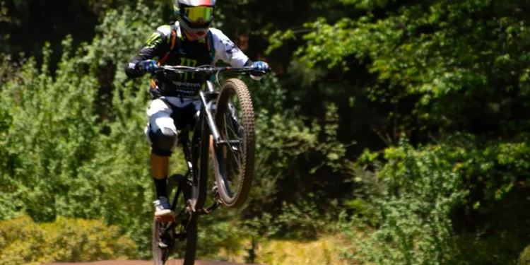 “Descubre la verdadera esencia del deporte en 10 palabras”