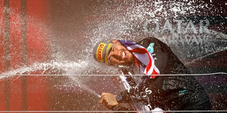 F1: Lewis Hamilton escribe historia en el Gran valía de la Gran Bretaña