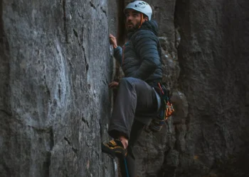 “Experimenta el crecimiento personal a través del deporte”