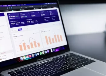 “Maximizando el éxito empresarial con Marketing en la era digital”