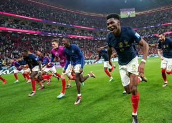 Celebran seleccionados franceses derrota electoral de la ultraderecha en su país