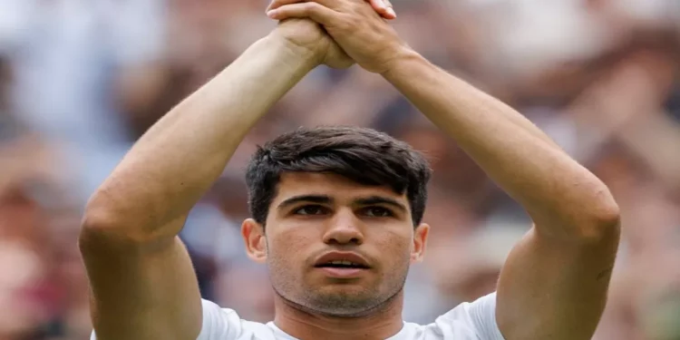 Wimbledon 2024: Inicia Alcaraz la defensa del título con prestigio sin mayores problemas | Video