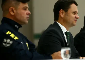 PF indicia Torres e Vasques por explotación ilegal da PRF nas eleições de 2022