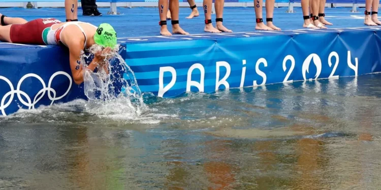 París 2024: Dos atletas con posible infección gastrointestinal tras nadar en el aspaviento