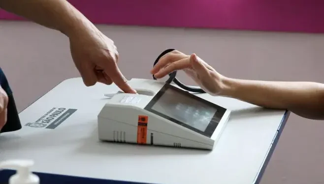 Eleições municipais ainda refletem, em parte, polarização política nacional