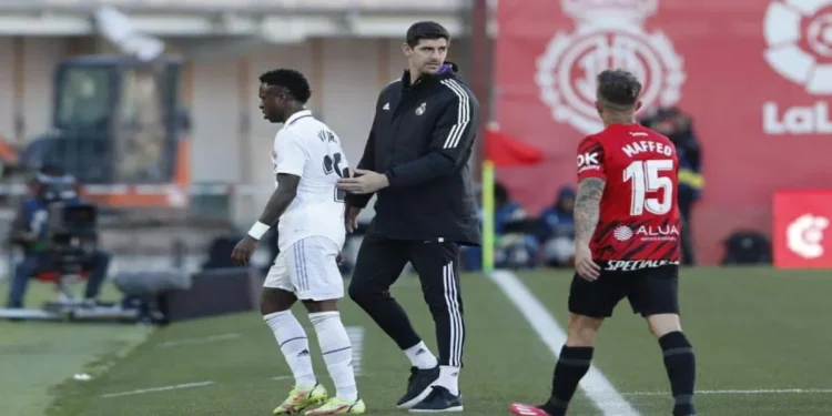 Condenan a xenófobo que insultó a Vinícius Jr y Samu Chukwueze en Mallorca