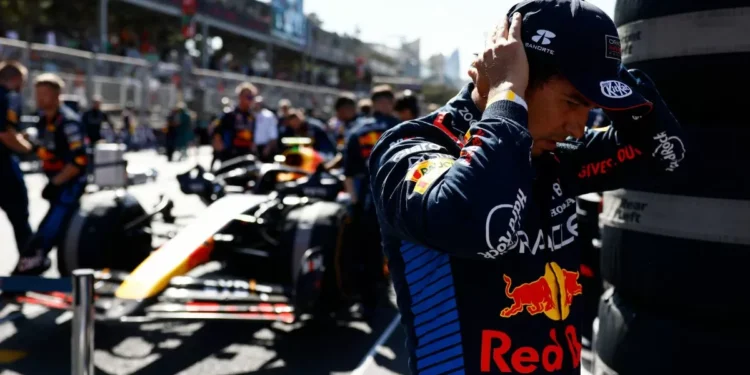 ¿Sin resentimientos ‘Checo’ y Sainz? Esto dijeron del choque en Bakú | Video