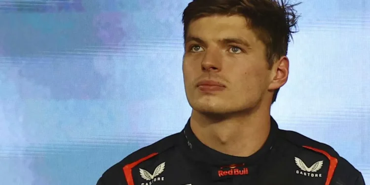 F1: Verstappen debe hacer trabajo comunitario tras insultos en rueda de prensa