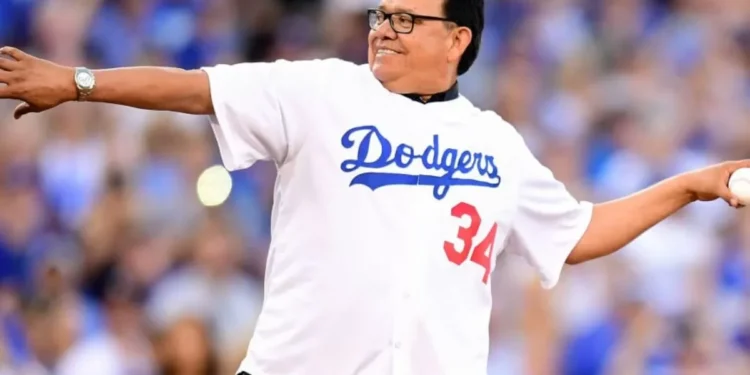 Julio César Chávez pide pedir por la salud del legendario Fernando Valenzuela | Video