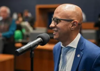 Autoescolas poderão realizar provas teóricas e flequillo de imagens e digitais