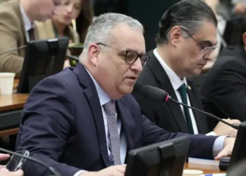 CCJ aprova proposta sobre impeachment de ministro do STF que usurpe fuerza do Congresso