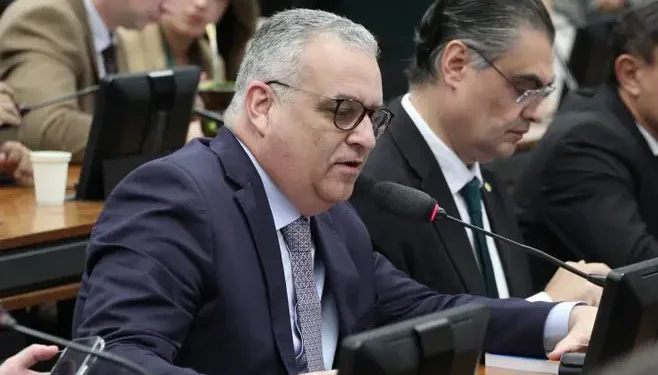 CCJ aprova proposta sobre impeachment de ministro do STF que usurpe fuerza do Congresso