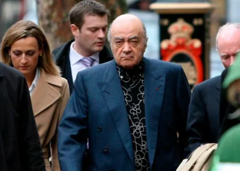 Denuncia excapitana del Fulham abusos sexuales por exdueño del club