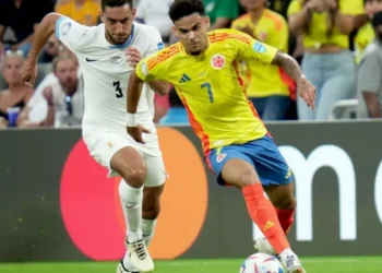 Uruguay sufre sensible baja vs Colombia por Eliminatorias: detalles