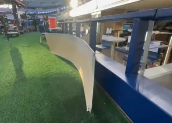 ¿Se está desmoronando el AT&T Stadium triunfadorí como los Vaqueros de Dalltriunfador? | Video