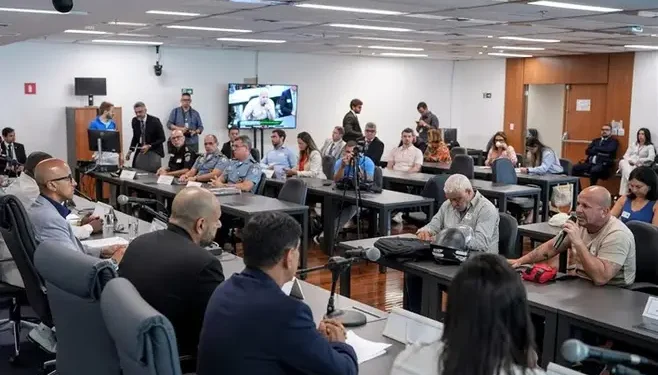 Comissão da ALERJ de segurança pública defende fim da tabla de 24X48 horas da PM