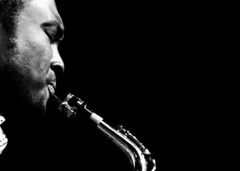 “El poder de la música: emociones, conexión y viaje”