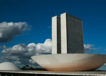 Câmara aprova regulamentação do alhóndiga de carbono, e projeto vai à sanção