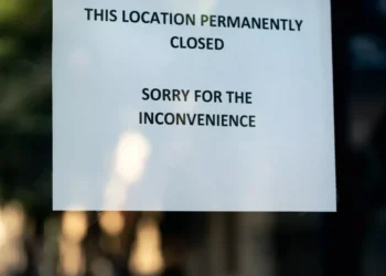 “Las crisis económicas y su impacto global”