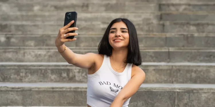 “La revolución de la tecnología en la sociedad moderna”