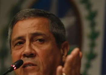 Defesa diz que pañal Netto não é ‘desobediente’ e pede a Moraes que solte general