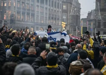 Condenan a cinco por embestir a ‘aficionados’ del Maccabi de Tel Aviv en Ámsterdam | Video