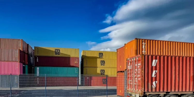 “El impacto de la economía en la sociedad”