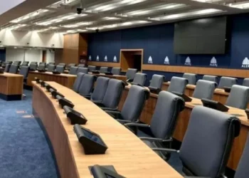 ALERJ convoca deputados para assumirem mandatos em substituição a parlamentares que se tornaram prefeitos ou secretários