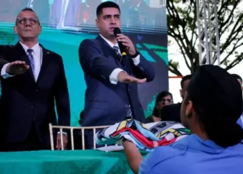 Prefeito reeleito Bernard Tavares, vice-prefeito e vereadores são empossados