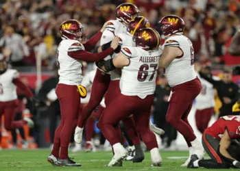 NFL: Manda Zane González a Commanders a la Ronda Divisional