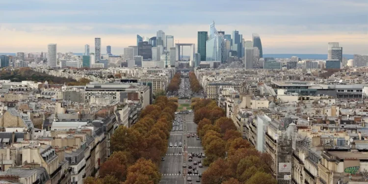 “Desmitificando la Economía: Más allá de lo negativo”