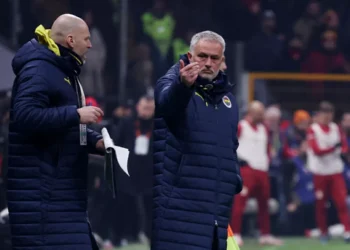 Acusa Galatasaray a José Mourinho por declaraciones racistas | Video