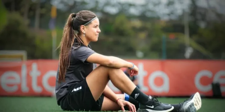 Preocupación por jugadora chilena de 18 años que se desmayó en práctica y quedó en desmayo