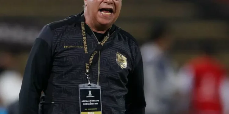 ‘blonda’ Gómez dirigiría de nuevo en Concacaf: El Salvador lo quiere