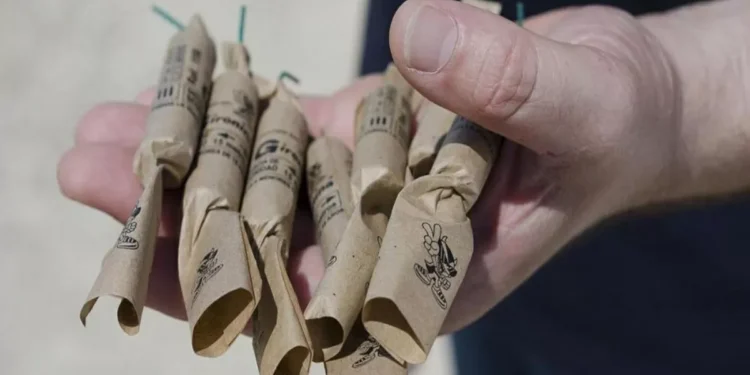 Resultan heridas 40 personas por lanzamiento de pirotecnia en estadio hindú | Video